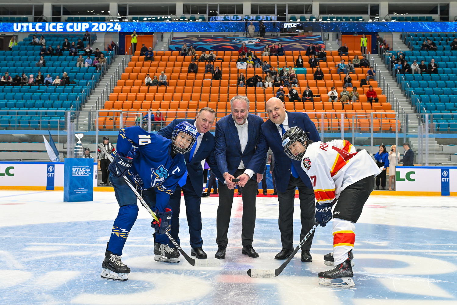 Барыс пен Динамо UTLC Ice Cup сенімді жеңістермен бастады